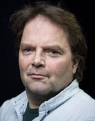 Victor Löw as Frank Speijer