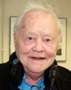 Dudley Sutton as Tinker Dill