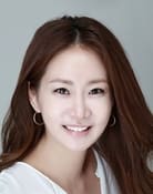 Shin Eun-kyung as Yoon Ji-sook