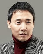 Kim Joong-ki as Go Jung-sik