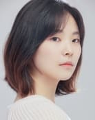 Kim Min-ju as Lee Young