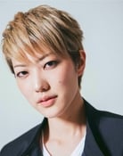 Hiroki Nanami as Eve Louise (voice)