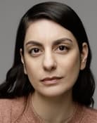 Sabina Khamoshi as Fotograf