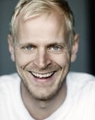 Carsten Bjørnlund as Morten Hellstroem