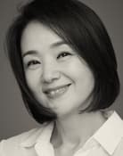 Bae Jong-ok as Queen Sunwon