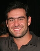 Thierry Figueira as Hugo Lopes