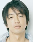 Takao Osawa as Shinsuke Yamazaki（山崎 慎介）