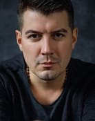 Ivan Vasilyev as сотрудник автошколы