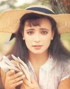Nelly Moreno as Paulina "Pau"