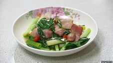 Sauteed Samxing Green Onions with Meat and Deep Fried Pork with Red Yeast of Luodong, Yilan County, Taiwan