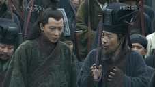 Cao Cao salva o imperador e controla os senhores da guerra