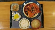 來自神奈川縣那珂郡二之宫的水煮鲷魚和五郎的原味聖代