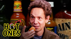 Malcolm Gladwell Hits the Tipping Point While Eating Spicy Wings